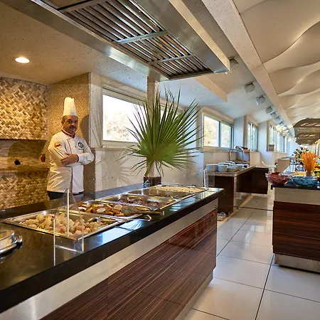 Hotel Maya World 4*